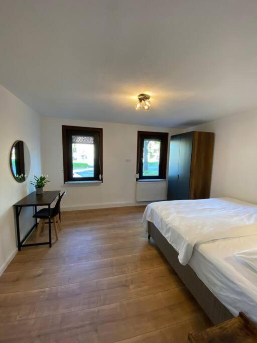 Nisay Home - 3 Room Apartment - A1 Людвігсбург Екстер'єр фото